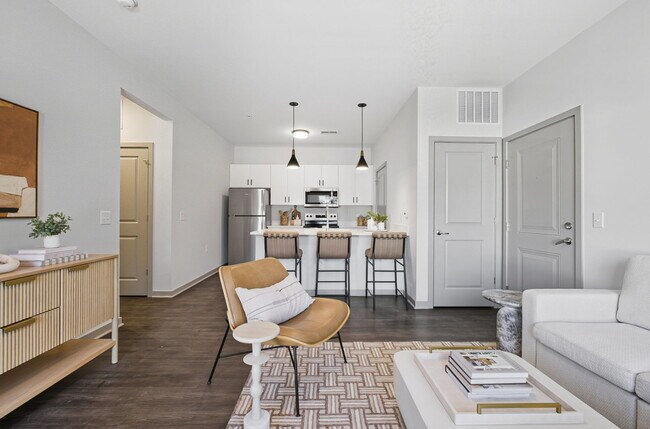 Building Photo - Keeneland Place