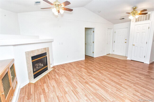 Building Photo - 2BR/2BA Condo -