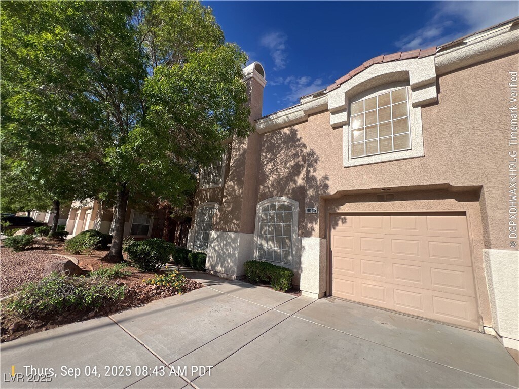 Foto principal - 10135 Rising Tree St