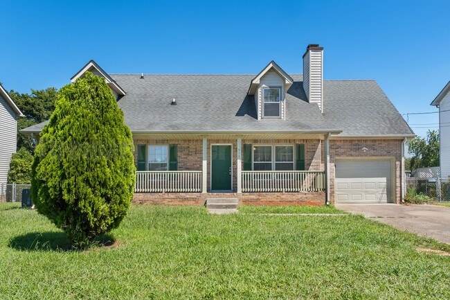 Building Photo - Newly Renovated 4 Bedroom 2 Bathroom!!