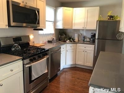 Building Photo - 154 N Summit Dr