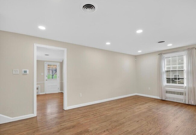 Foto del edificio - 880 Corvair Rd