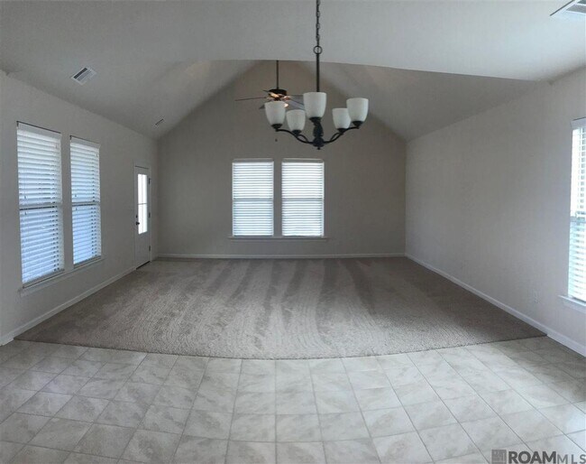 Foto del edificio - 1418 Gardenia Ln