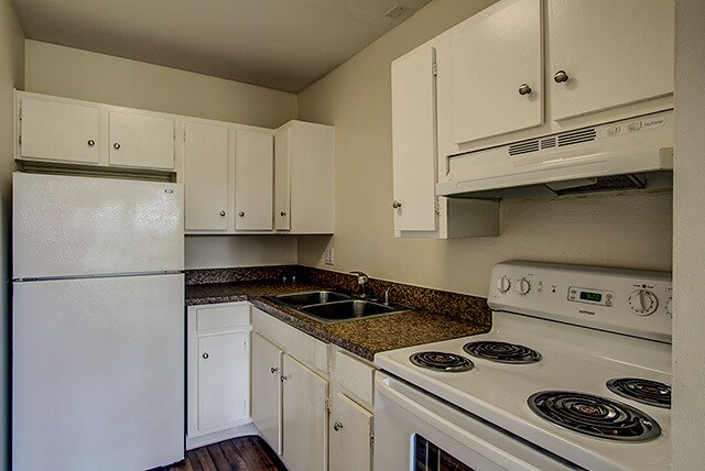 Foto del edificio - 119 Sanders Ferry Rd