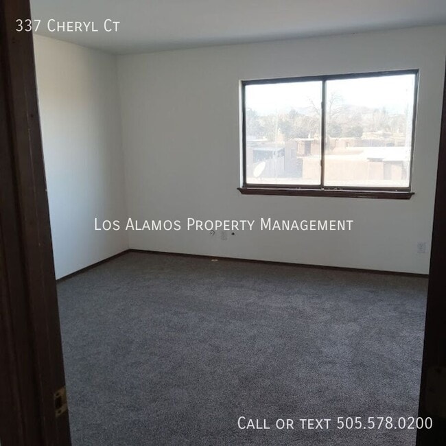 Foto del edificio - 337 Cheryl Ct