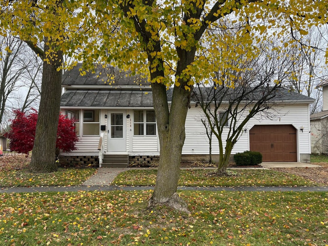 Primary Photo - Cute Bungalow Home in Wellington