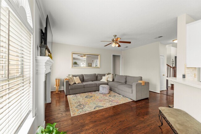 Building Photo - 44 Parkway Pl