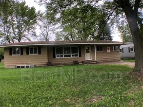 Building Photo - 1909 S Stockman Rd