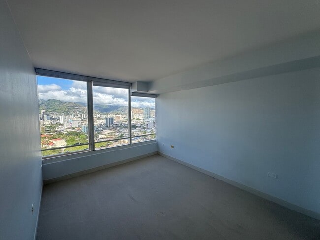Building Photo - Pacifica Honolulu #3402