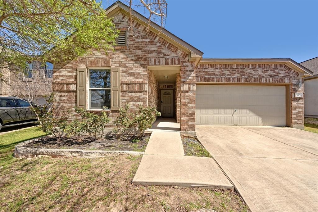 Foto principal - 7004 Ashen Ln