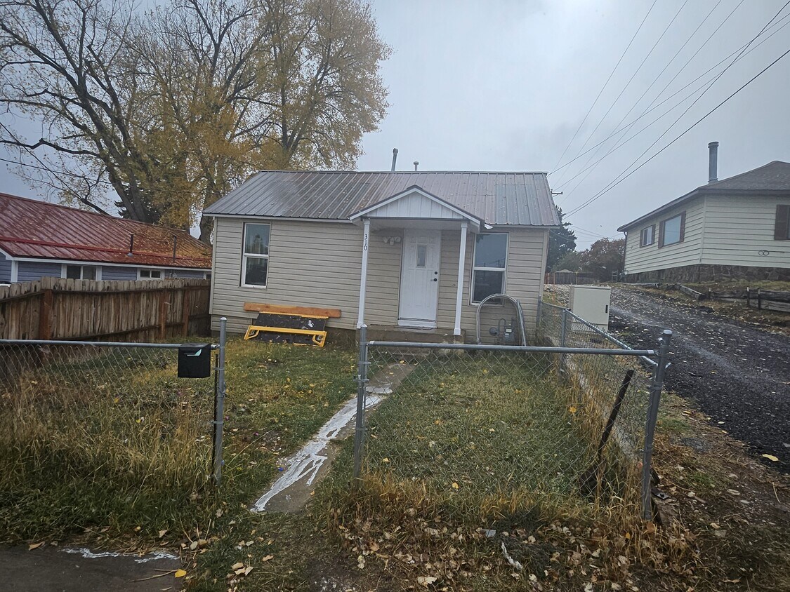 Foto principal - 310 Garnet St