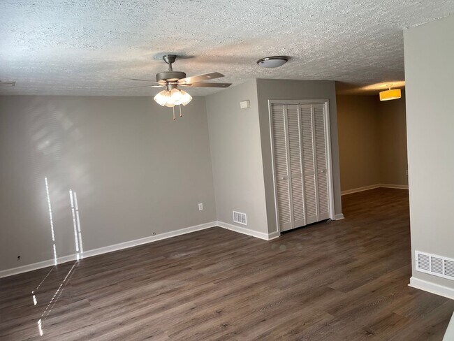 Foto del edificio - Beautifully Remodeled 3-Bedroom, 2-Bath Ho...