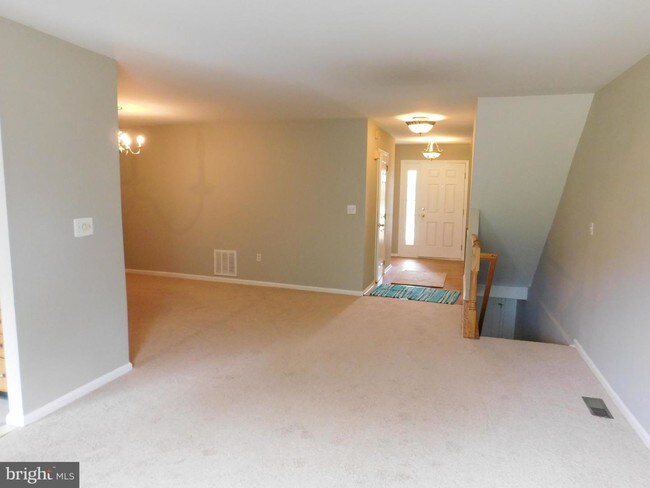 Building Photo - 49 Tattersall Dr