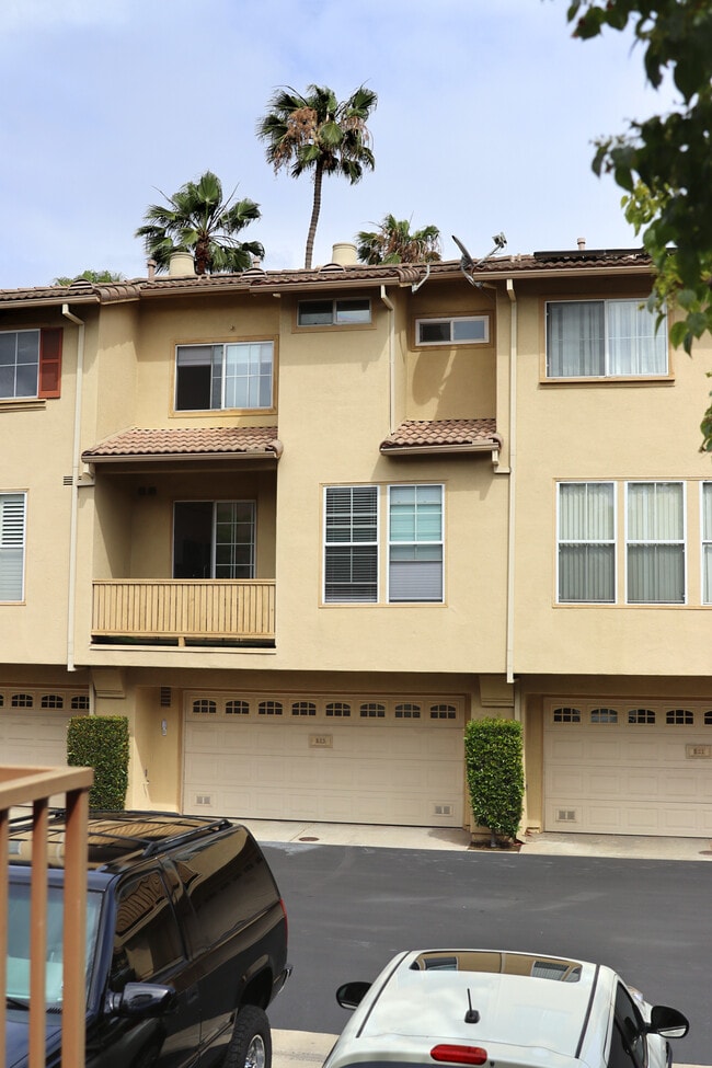 Foto del edificio - 523 W Summerfield Cir