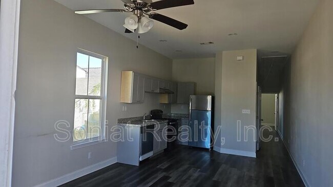 Building Photo - 3417 Second St