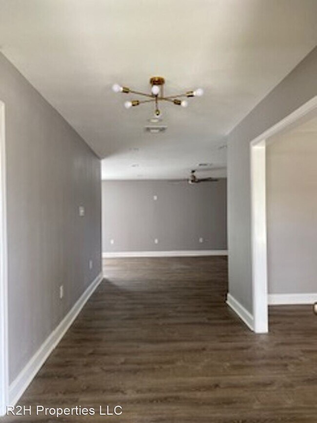 Building Photo - 4 br, 2 bath House - 3611 Huntlee Dr.