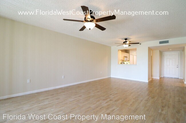 Building Photo - 4410 Fairways Blvd