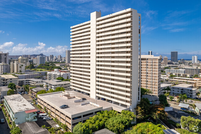 Building Photo - Camelot
