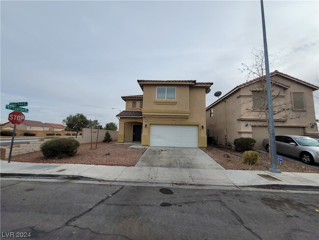 Building Photo - 8701 Shady Pines Dr