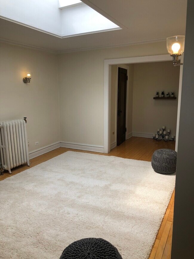 731 Elm St Unit 301, IL 60093 Condo for Rent in