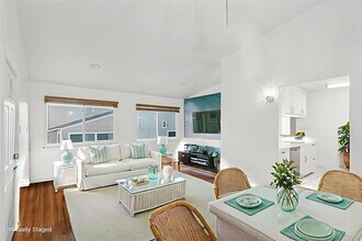 Building Photo - 5801 Thunderbird St