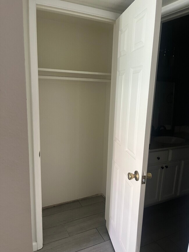 Foto del edificio - 1650 N 87th Terrace