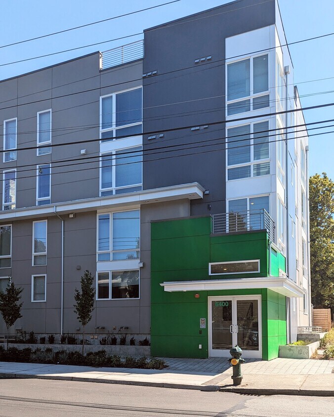 Primary Photo - 6400 8th Ave NE