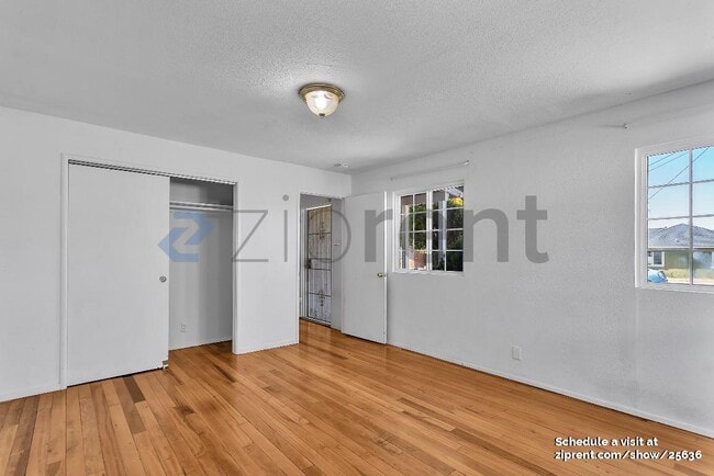 Foto del edificio - 2436 Andrade Ave