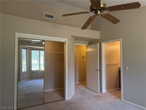 Building Photo - 2425 Showcase Dr