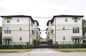 Building Photo - 5813a Kiam St