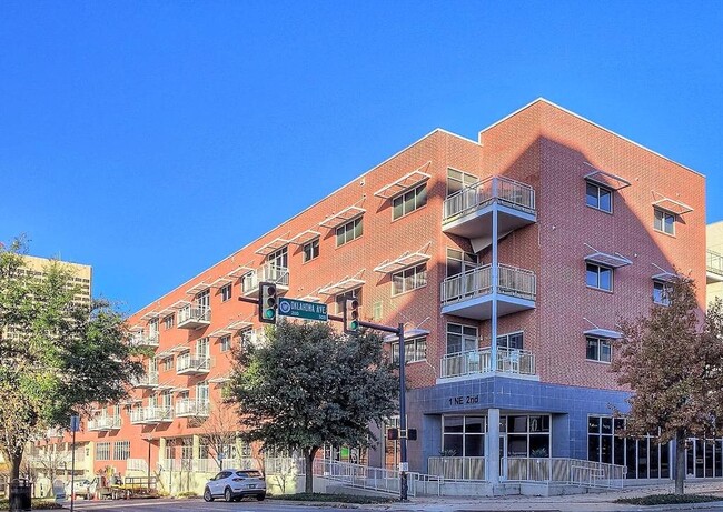 Foto del edificio - 1 NE 2nd St