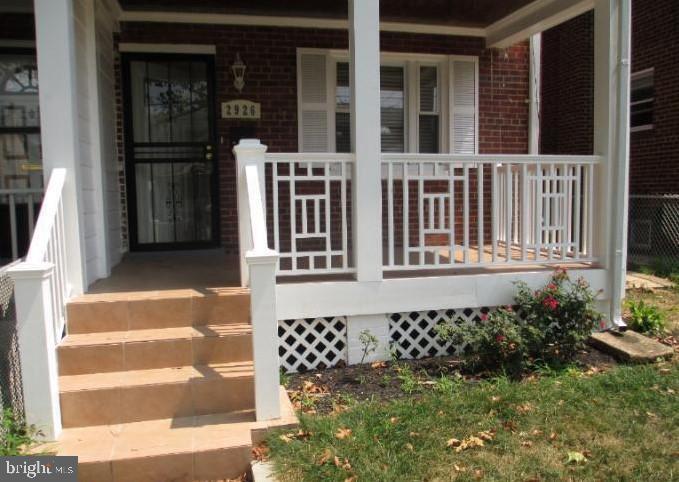 Foto principal - 2926 M St SE