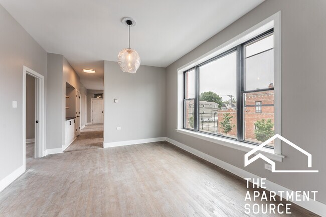 Foto del edificio - 3237 W Armitage Ave