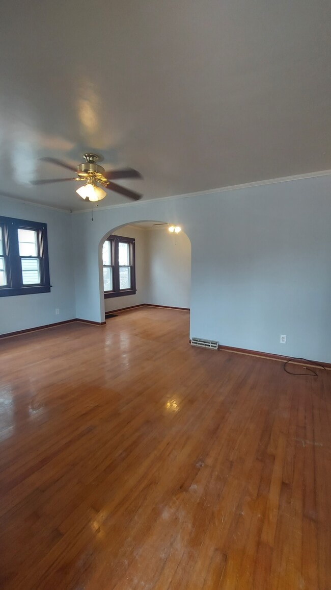 Building Photo - 1030 Bond St