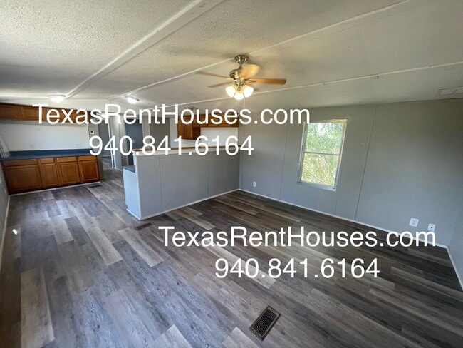 Foto del edificio - Charming 3-Bedroom Home on 5 Acres – Peace...