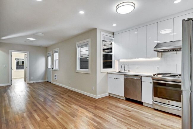 Building Photo - Spacious and Tastefully Remodeled Home