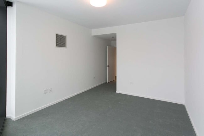 Interior Photo - City Hyde Park