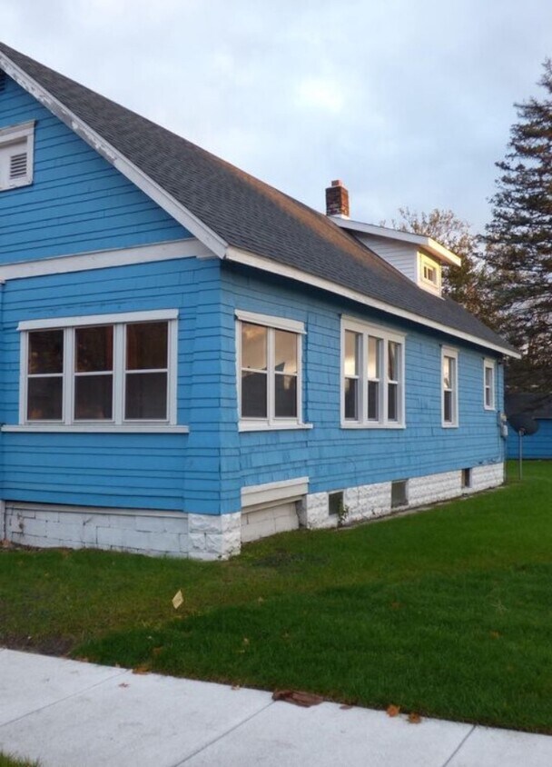 Foto principal - 1534 Van Buren St