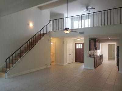 Foto del edificio - 9217 Knoll Crest Loop