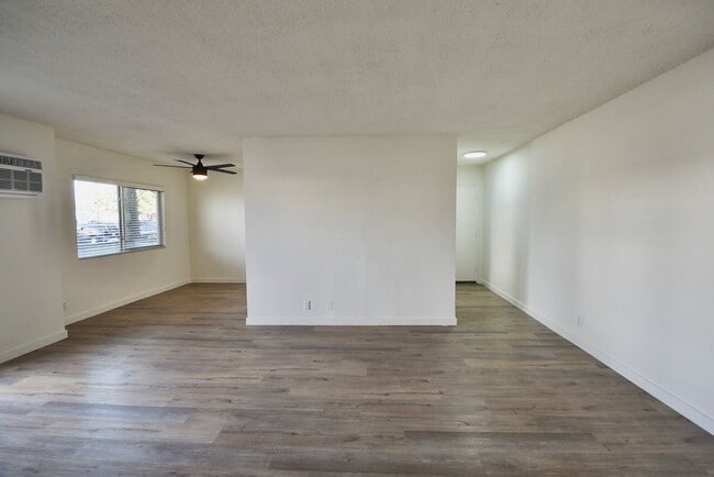 Building Photo - 12050 Tiara St