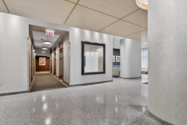 Building Photo - 405 N Wabash Ave