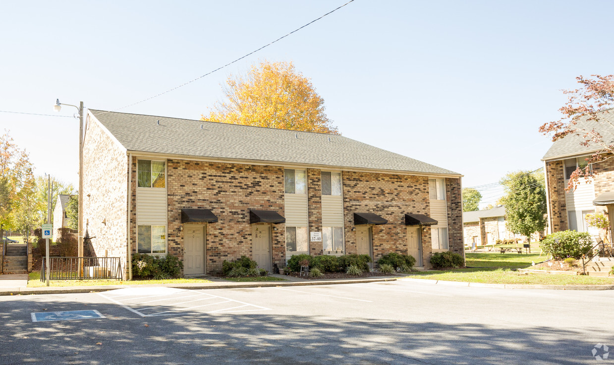 Foto principal - Charleston Square Townhomes