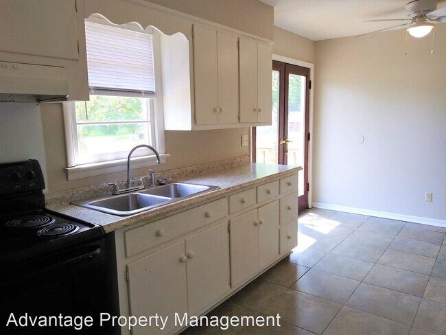 Foto del edificio - 3 br, 2 bath House - 935 Carridale St SW