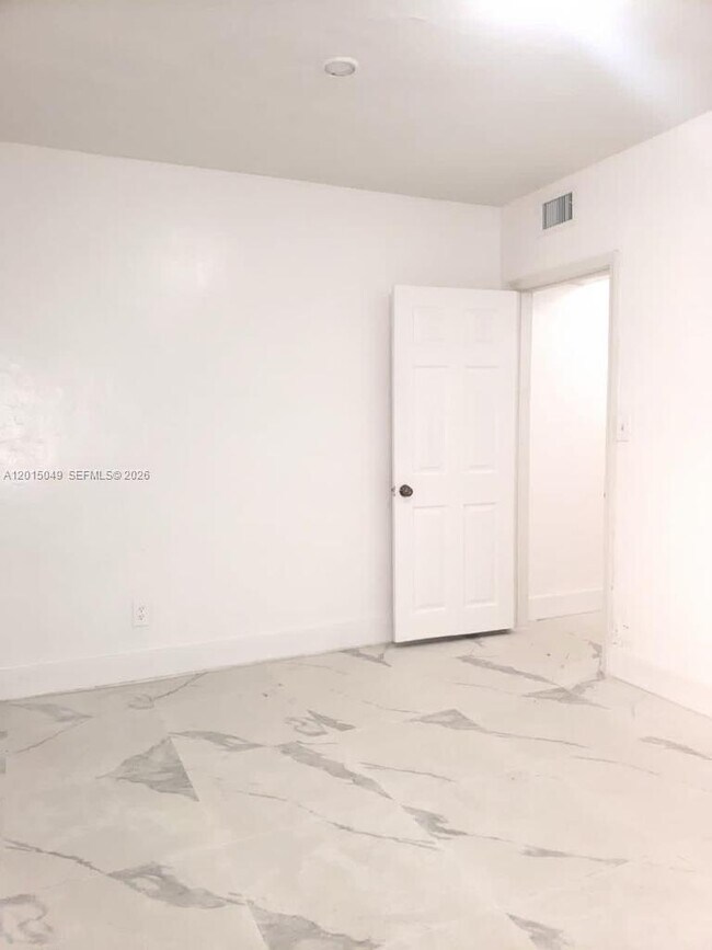 Foto del edificio - 166 NW 68th Terrace