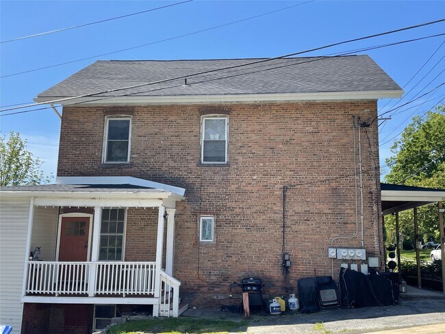 Foto del edificio - 103 Ulster Ave