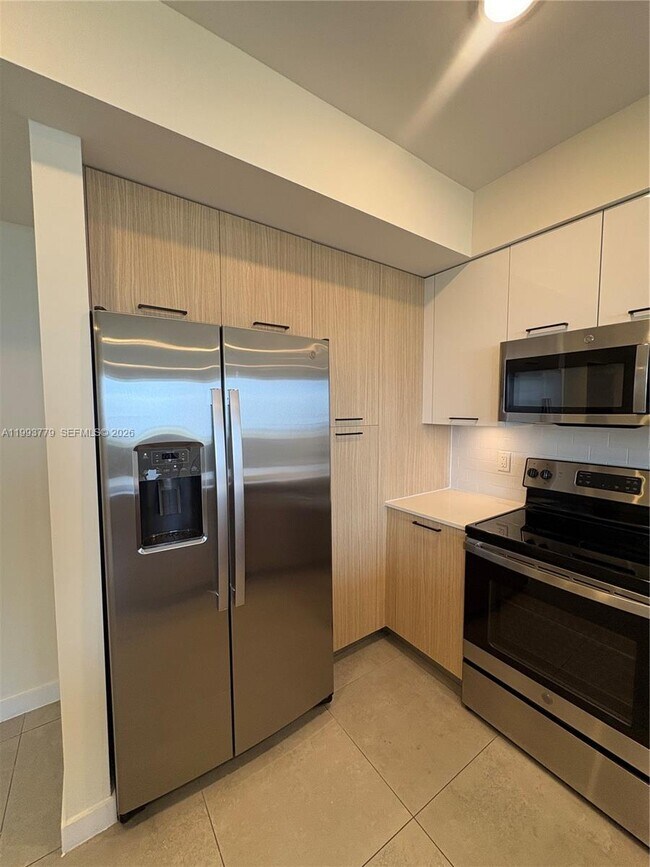 Foto del edificio - 16395 Biscayne Blvd