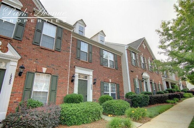 Building Photo - 19209 Lake Norman Cove Dr