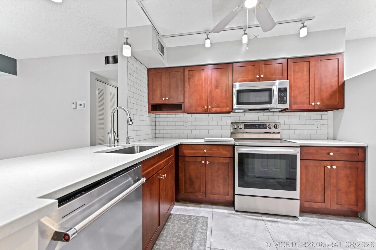 Foto del edificio - 14895 Builtmore Way