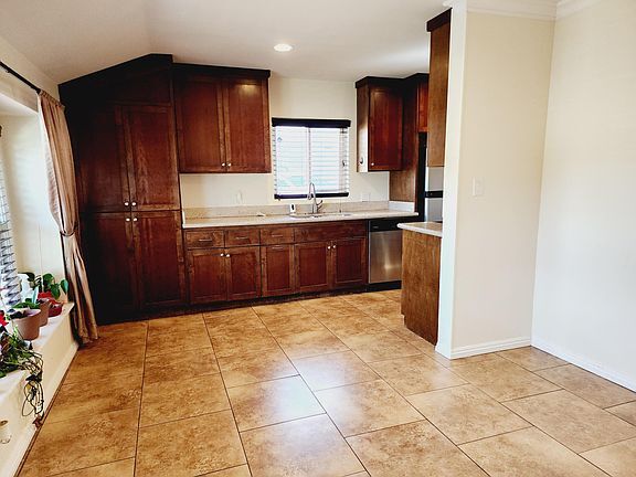 Building Photo - 16841 San Fernando Mission Blvd