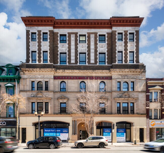 Photo du bâtiment - 72 James St N